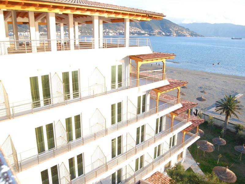 Hotel Europa Grand 4*